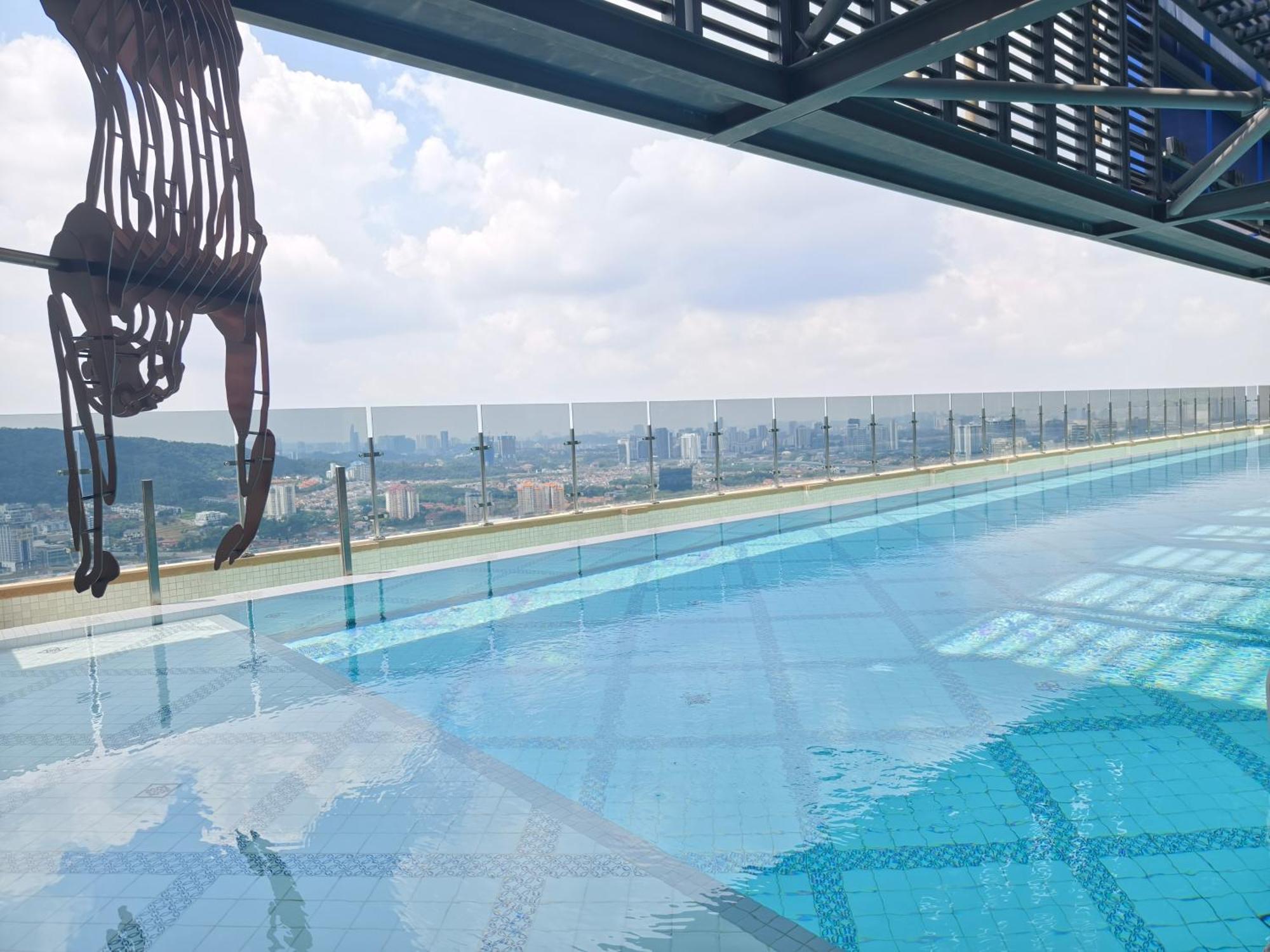 Mossaz Suites Empire City By Starwood Petaling Jaya Exteriör bild